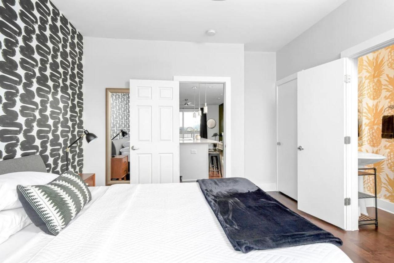 Big New And Modern With Skyline View Mural And Ping Pong Nashville Extérieur photo