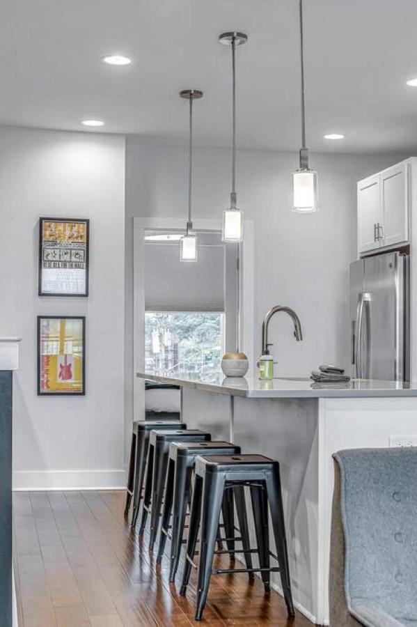 Big New And Modern With Skyline View Mural And Ping Pong Nashville Extérieur photo