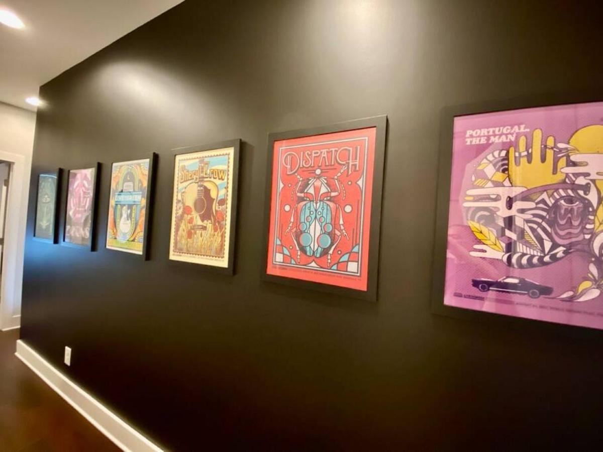 Big New And Modern With Skyline View Mural And Ping Pong Nashville Extérieur photo